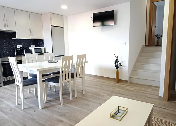 Lar Santiago - Duplex アパート サンティアゴ・デ・コンポステーラ